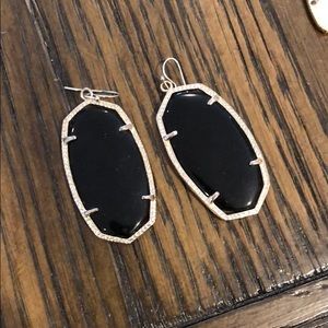 Kendra Scott Elle earrings in black